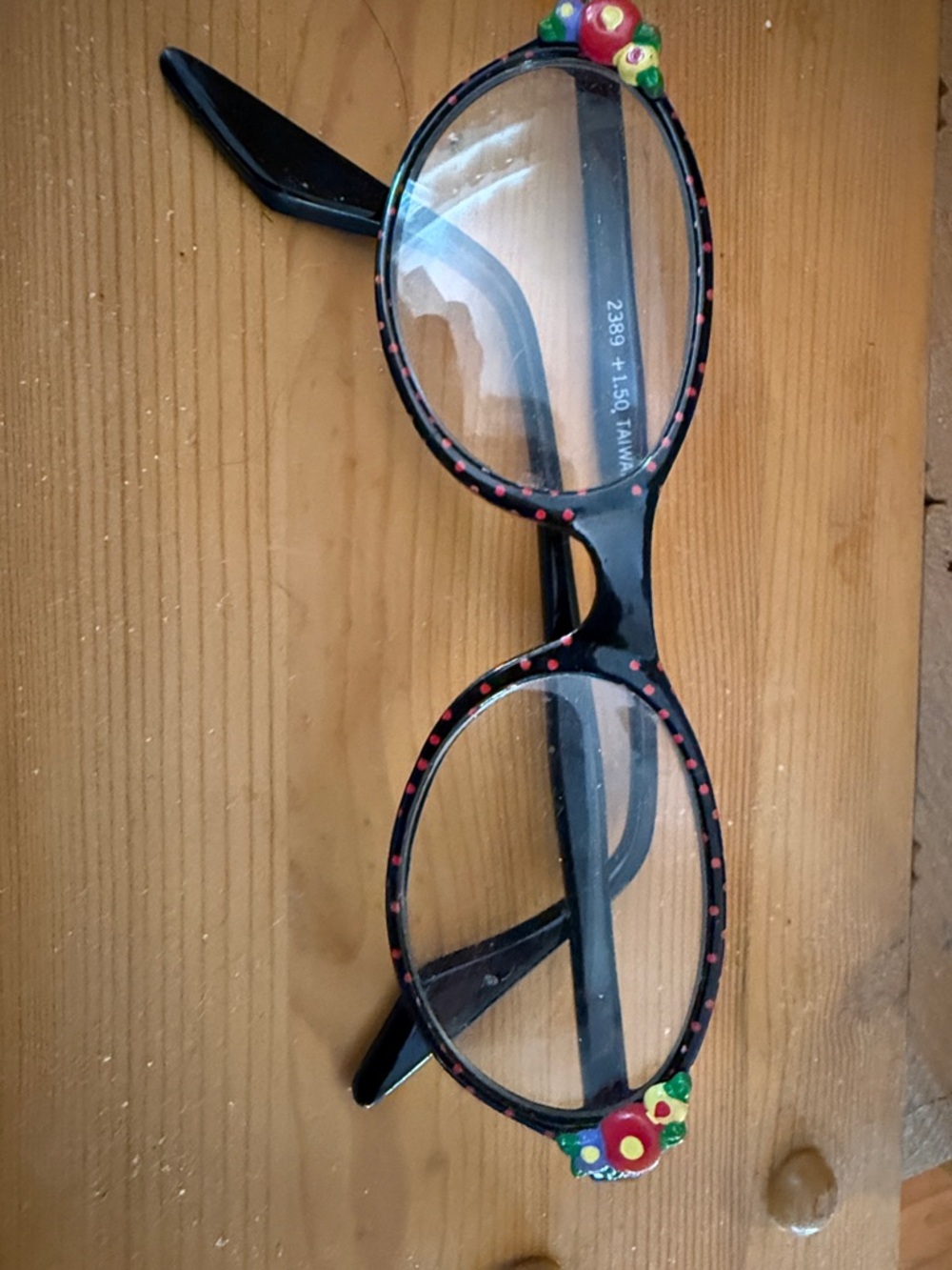 Black Round Reading Glasses with Red Polka Dots and Flower Accents